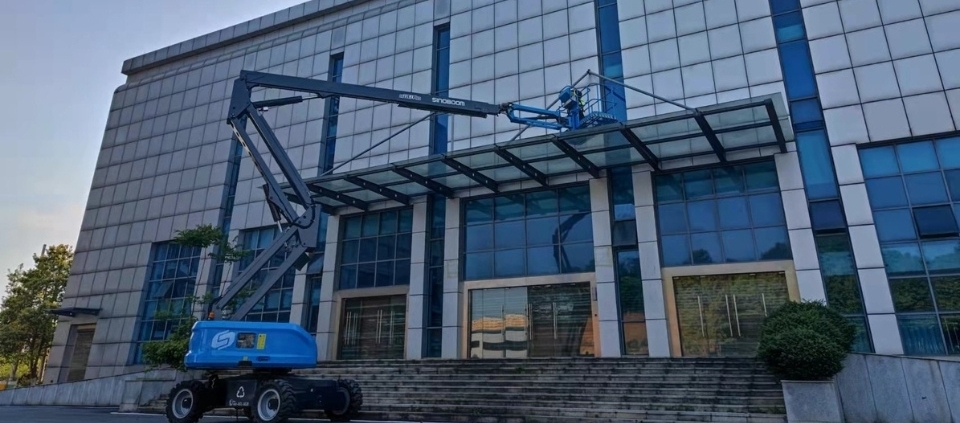 Konak Makaslı Eklemli Manlift, Makaslı Eklemli Manlift Konak, Konak Makaslı Eklemli Manlift Kiralama, Konak Makaslı Eklemli Manlift Kiralama Fiyatları