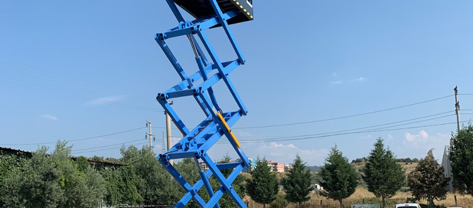 Kuyucak Manlift Platform